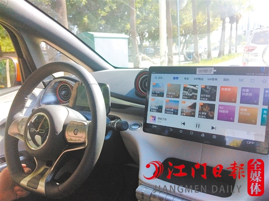 海豚內(nèi)飾清新又時(shí)尚。