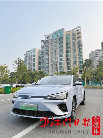 ER6的外觀科技運(yùn)動(dòng)。