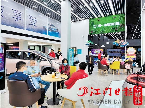 如何通過直播，提升消費者到店成交值得思考。