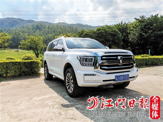 坦克500外觀方正硬朗。