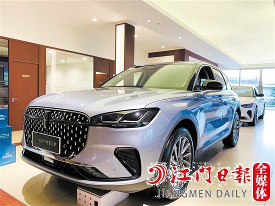 全新林肯冒險家大氣優(yōu)雅。