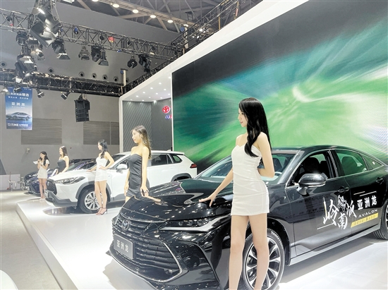 往屆本報(bào)舉辦的大型車(chē)展，都能看到不少新車(chē)現(xiàn)場(chǎng)上市。