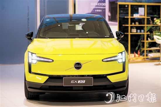 沃爾沃EX30整車看起來科技感十足。