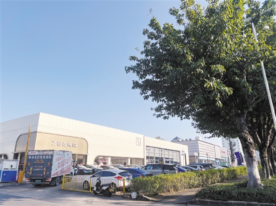 多家造車新勢力的用戶中心落戶汽車街。