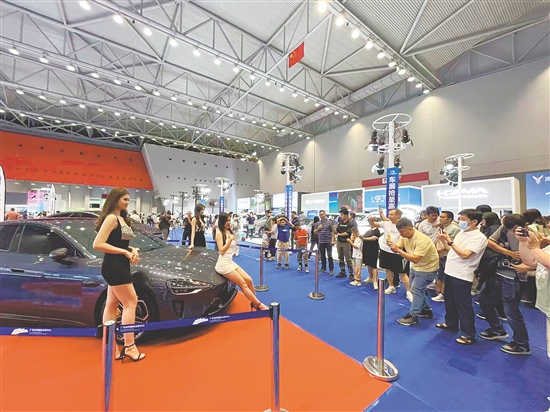 車展現(xiàn)場將有不少備受矚目的汽車品牌亮相。